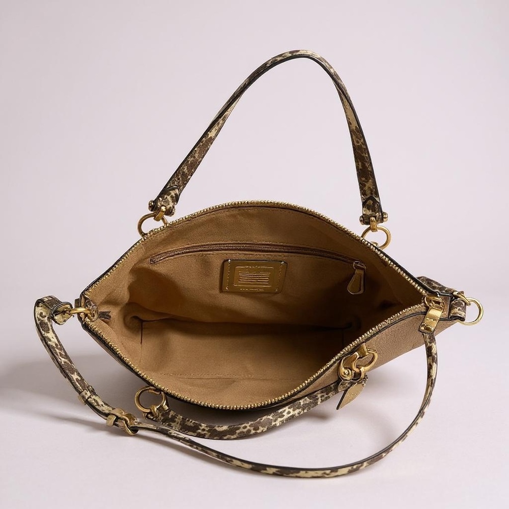 NWT Coach Kacey Signature Crossbody Satchel With Snake Embossed Trim C7261 - Picture 4 of 6